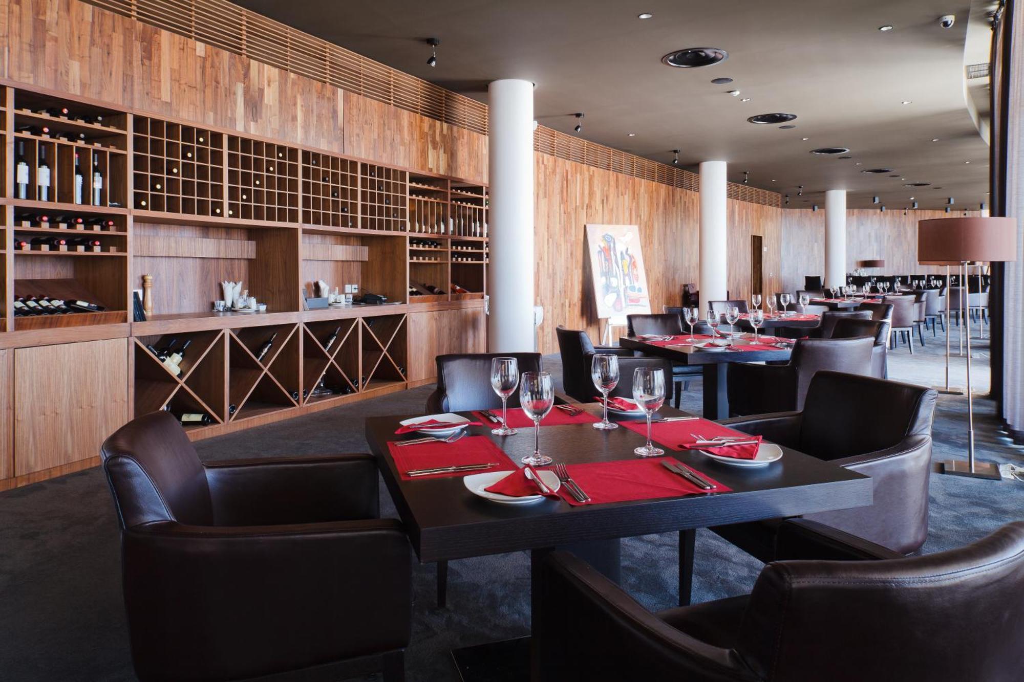 灯塔高尔夫和spa酒店 巴尔奇克 外观 照片 Restaurant