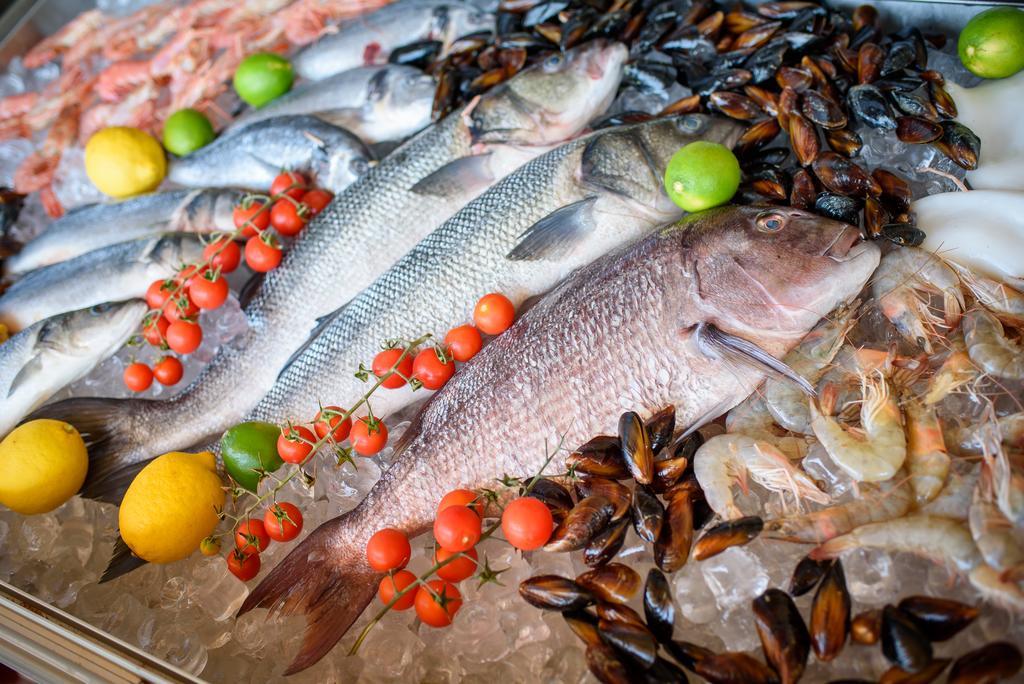 灯塔高尔夫和spa酒店 巴尔奇克 外观 照片 Seafood