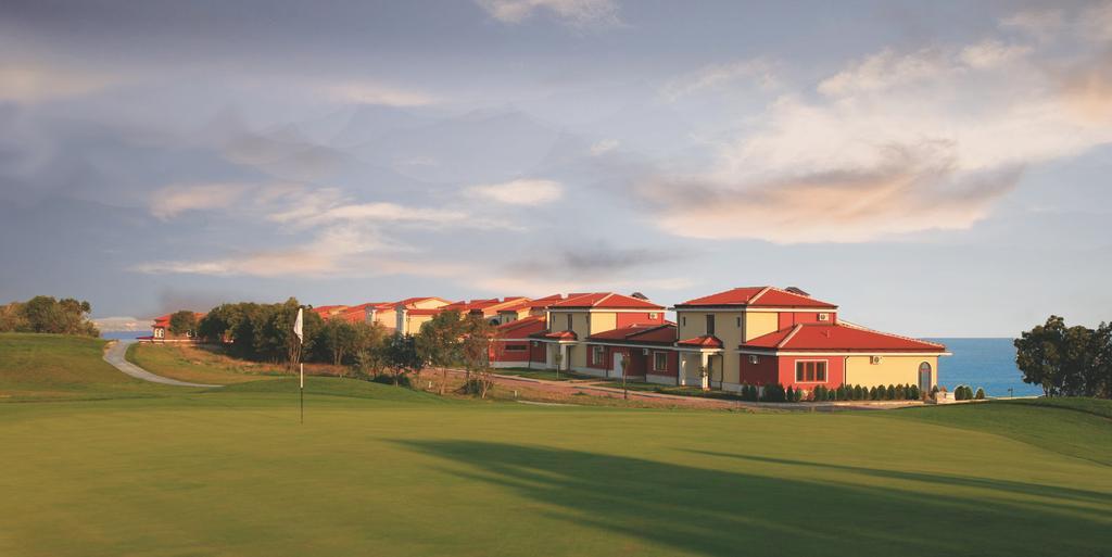 灯塔高尔夫和spa酒店 巴尔奇克 外观 照片 The clubhouse at the 2004 European Masters