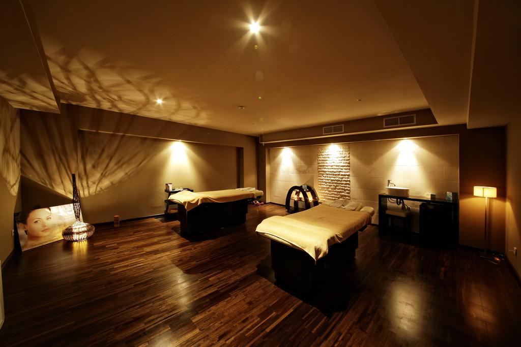 灯塔高尔夫和spa酒店 巴尔奇克 外观 照片 Spa at the Taj Bengal